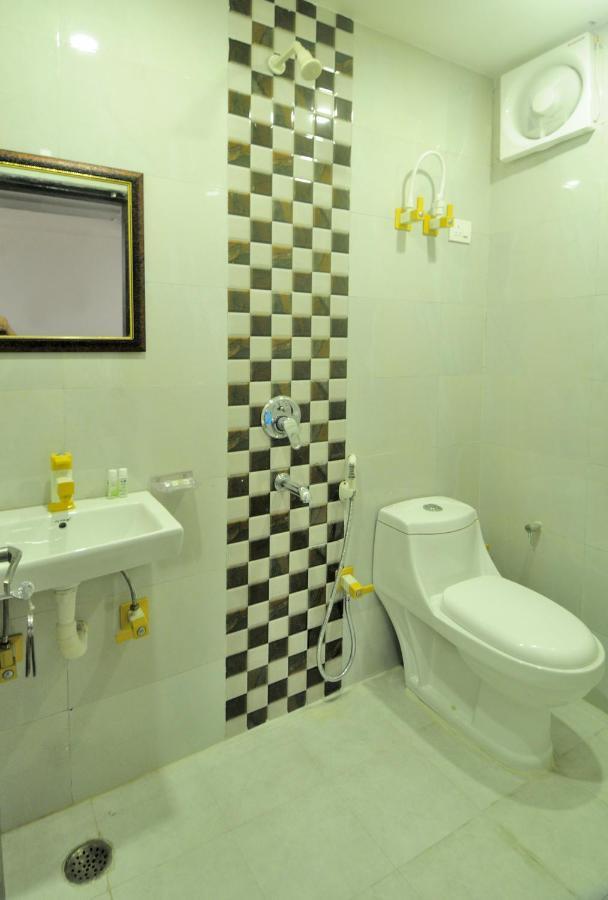Hotel Noida Delight Exterior photo