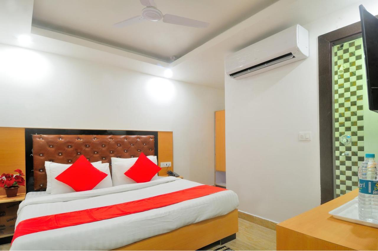 Hotel Noida Delight Exterior photo